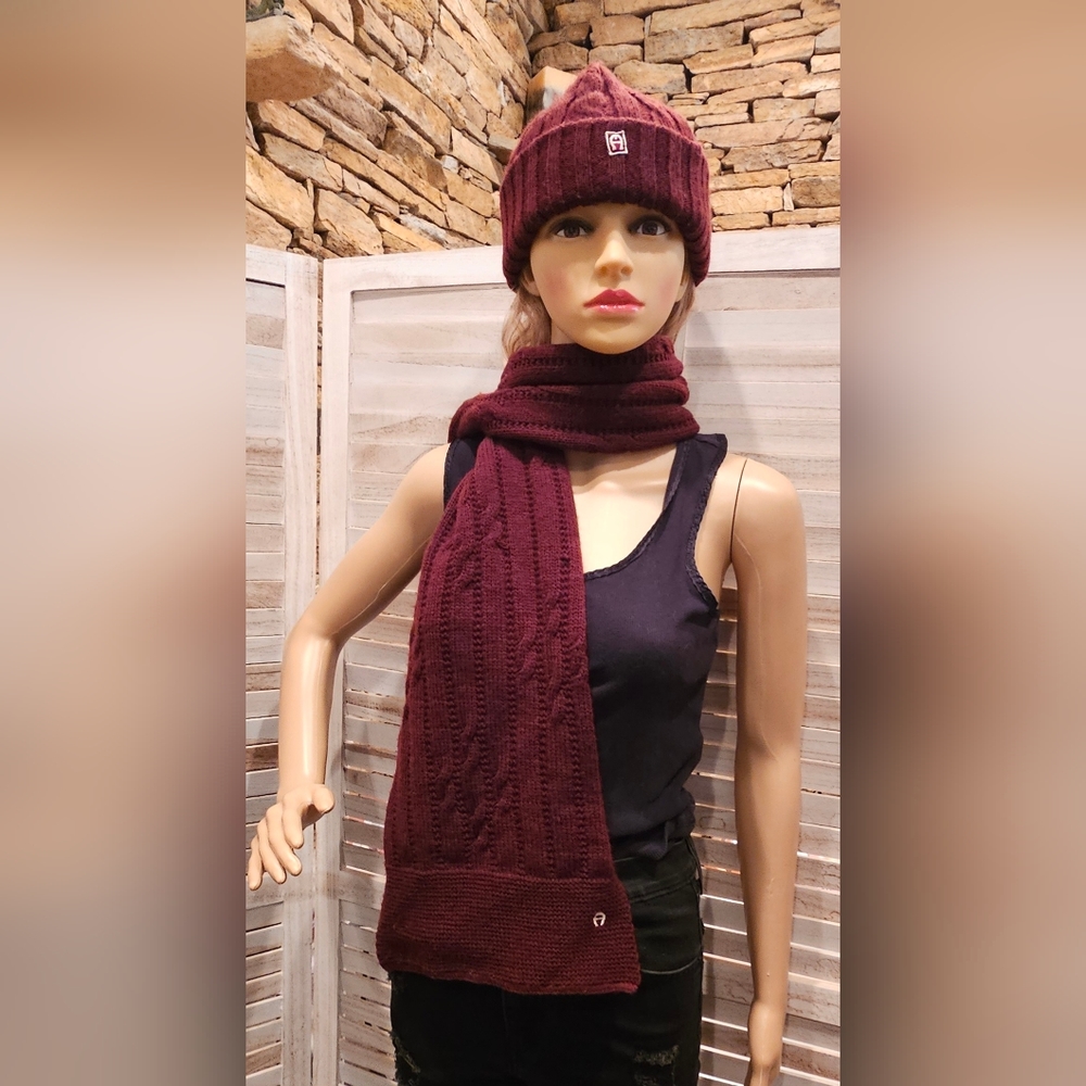Vintage Etienne Aigner Antic Red Hat and Scarf Set Acrylic
